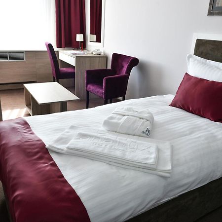 Hotel Ana Lux Spa Pirot Extérieur photo