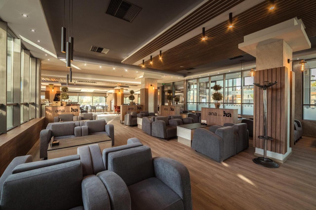 Hotel Ana Lux Spa Pirot Extérieur photo