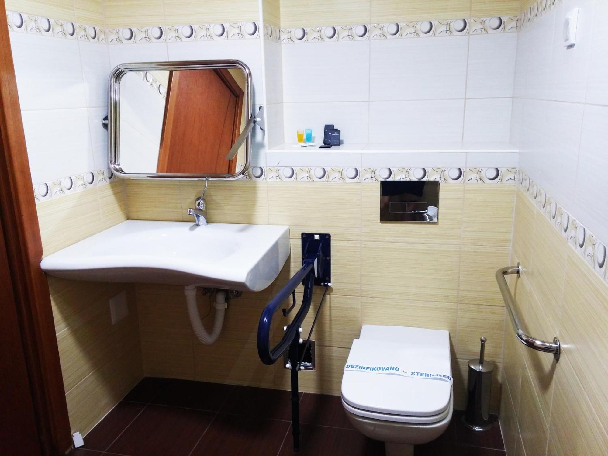 Hotel Ana Lux Spa Pirot Extérieur photo