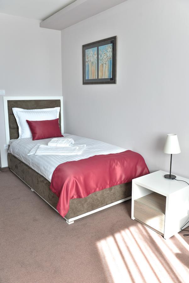 Hotel Ana Lux Spa Pirot Extérieur photo